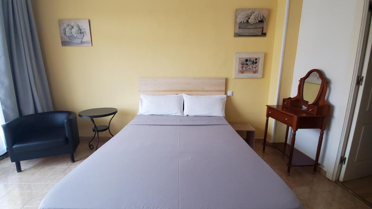 Hostal Martes Caceres Plaza Mayor - Tercer Piso Sin Ascensor Exterior photo